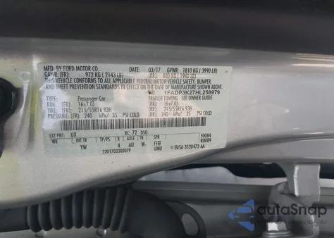 2017 Ford Focus Se z USA, uszkodzony, nr VIN 1FADP3K27HL258979